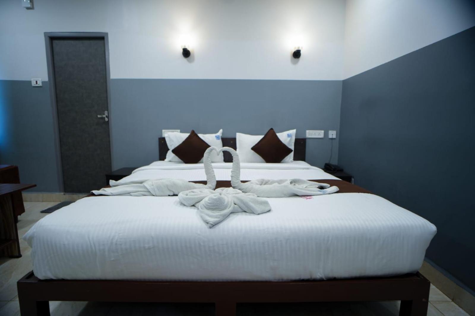 Hotel Raaj Grand 2*